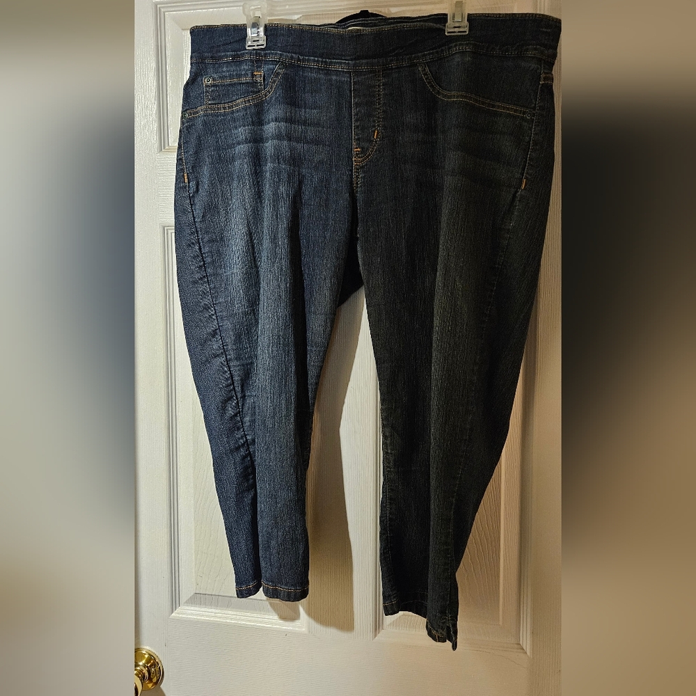 Women's Capri Jeans